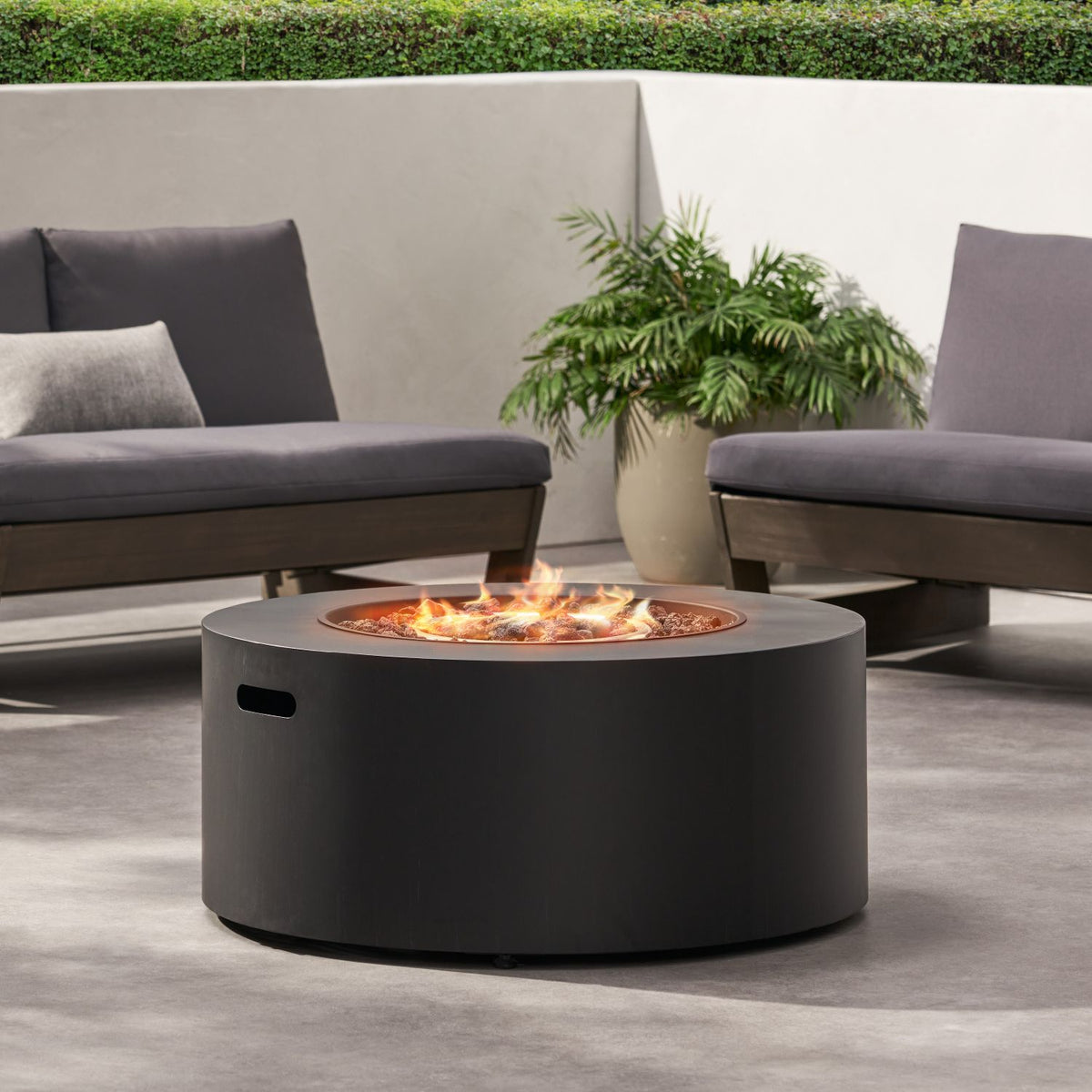32" Patio 40,000 BTU Round Iron Propane Fire Pit