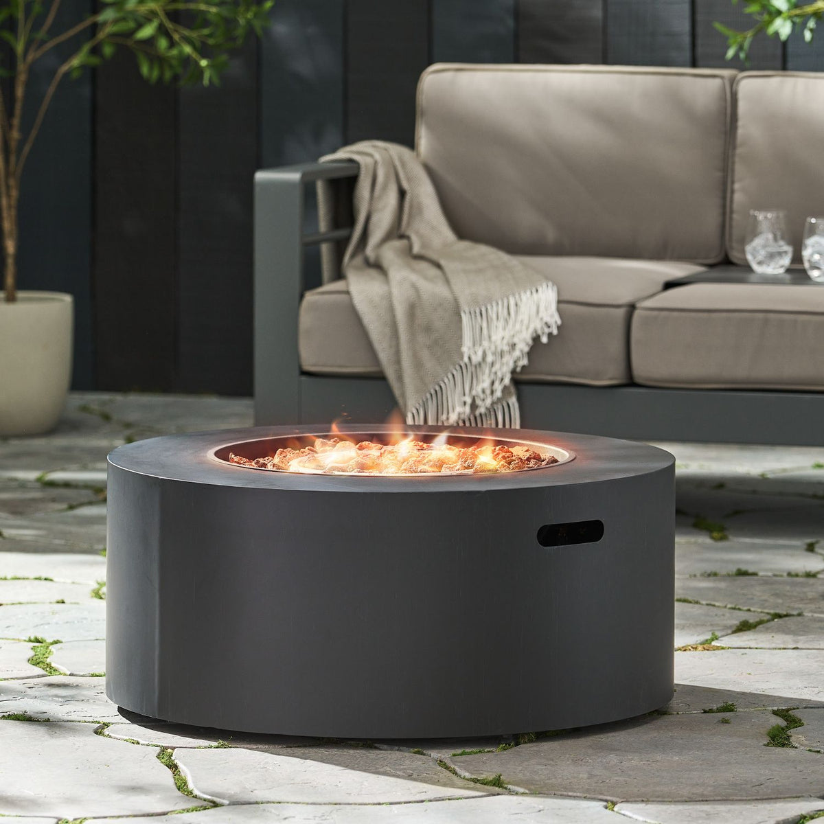 32" Patio 40,000 BTU Round Iron Propane Fire Pit