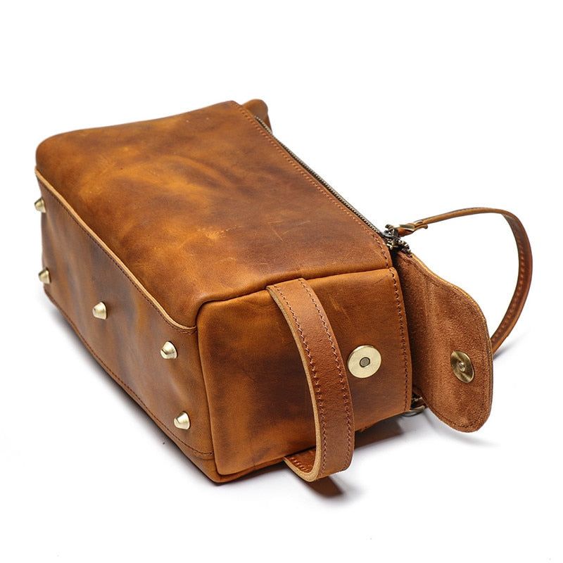 Dado Leather Dopp Kit — Handmade Leather Toiletry Bag